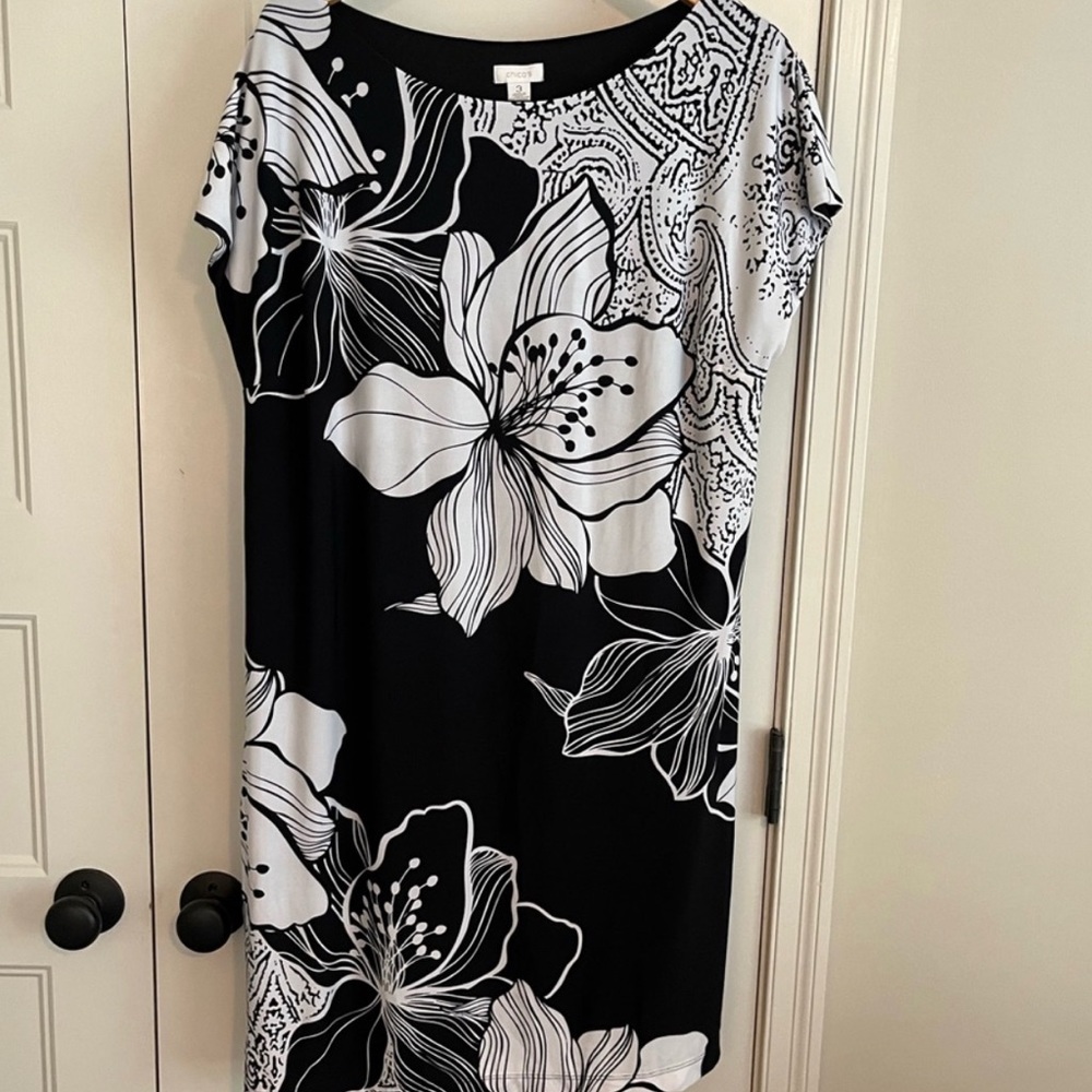 Chico’s 2 Black & White Lined Sleeveless Summer Dress